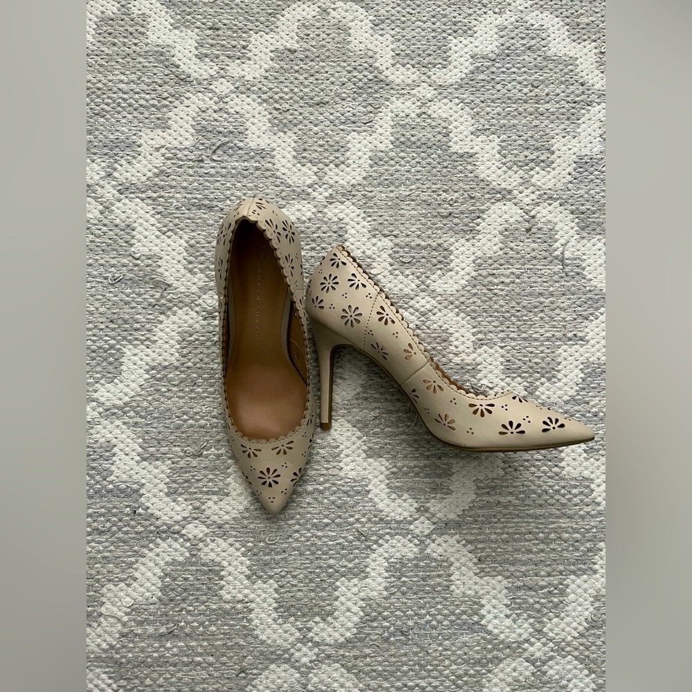 NWOT Lauren Conrad, floral cutout heels, size 10